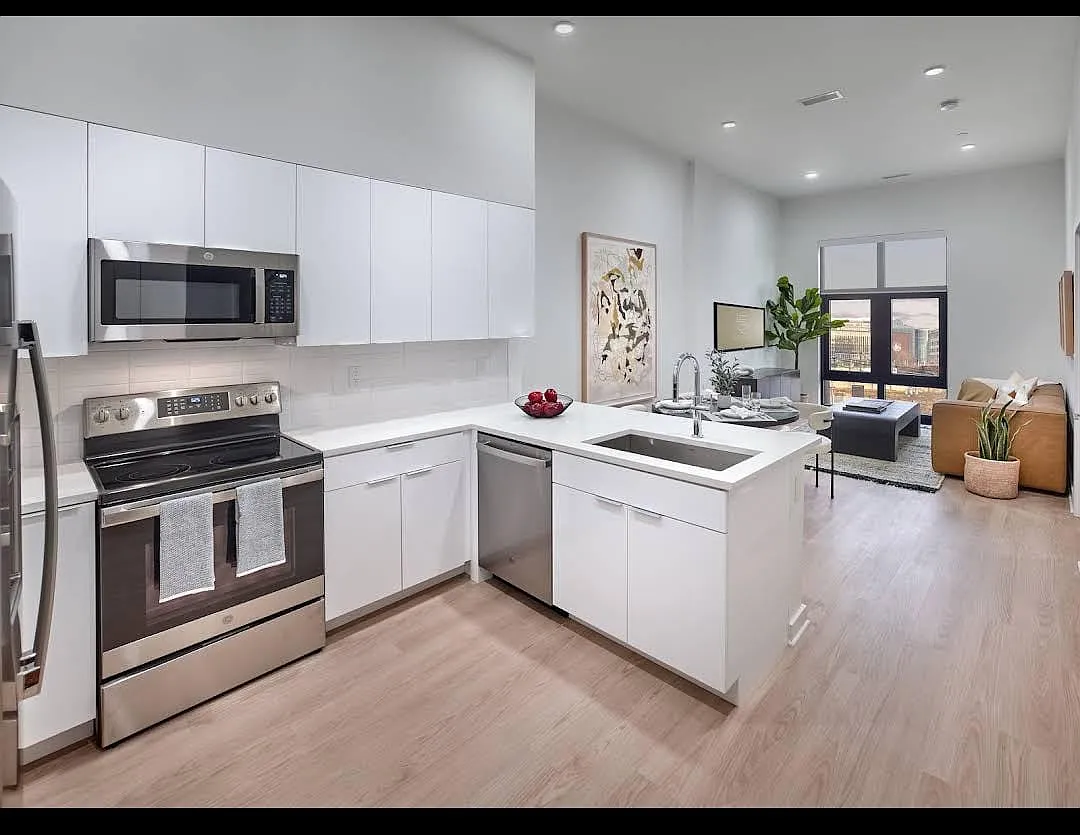 2 bed, $3,500 — Photo 1