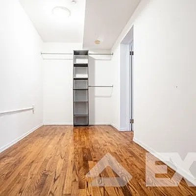 Rented by EXR | media 20