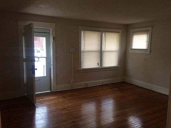 5th image of 7341 Doncaster Dr