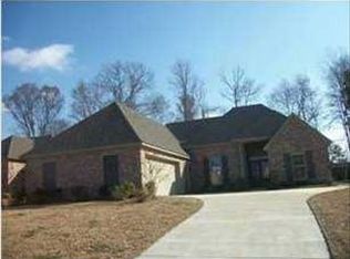 109 Bridge Park Cir, Canton, MS 39046