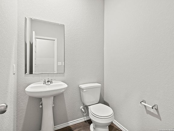 5th image of 4442 Tourmaline Way