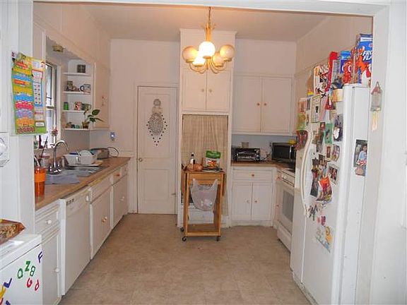 3rd image of 3021 8th Ave
