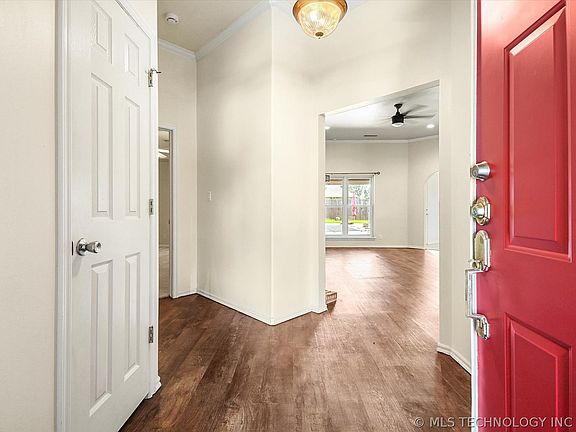 4th image of 12707 N 131st Ave E