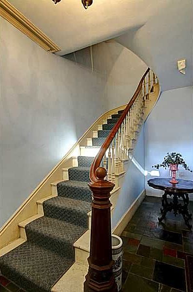 2nd image of 395 Benefit St APT 2