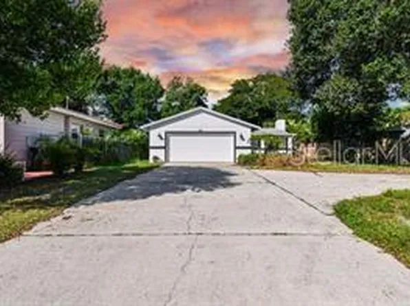 669 63rd St S, Saint Petersburg, FL 33707