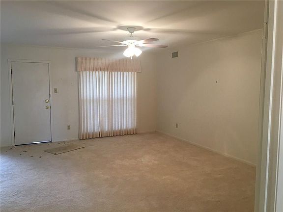 4th image of 3134 High Meadows Dr