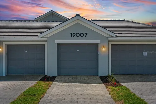 19007 Scallop Loop Photo 1
