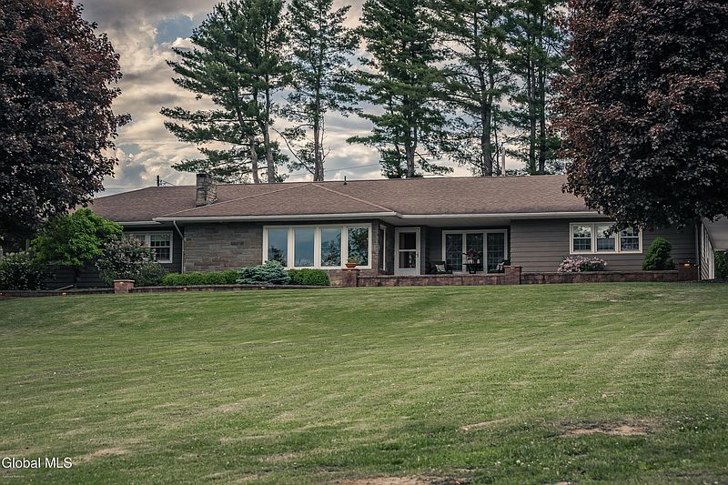 3rd image of 109 Golf Course Road