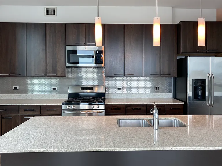 520 W Erie St #1202 — Photo 1