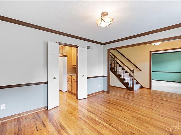 3rd image of 7192 Heritage Dr