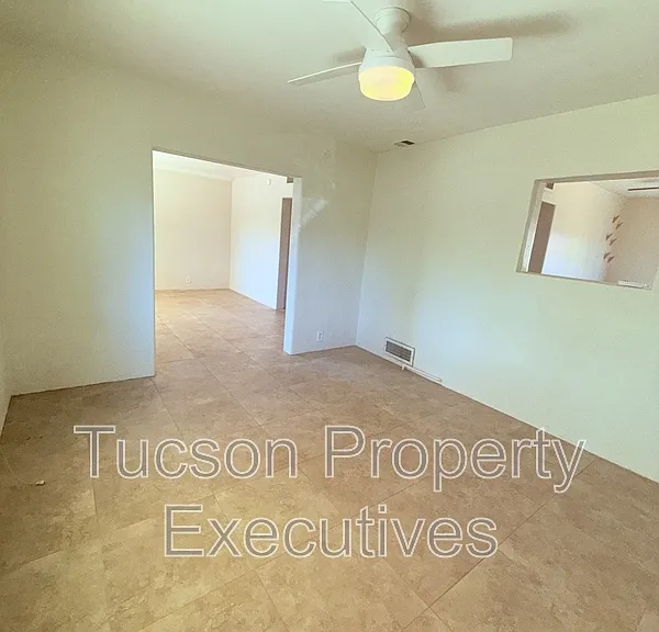 2925 N Estrella Ave #1 — Photo 15