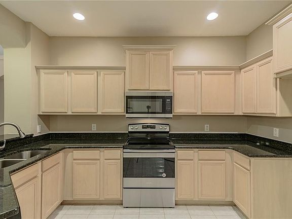 4th image of 1119 Georgia Trace Ave
