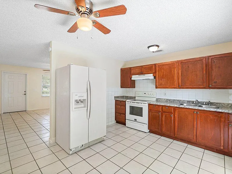 4861 Gulfstream Rd — Photo 6