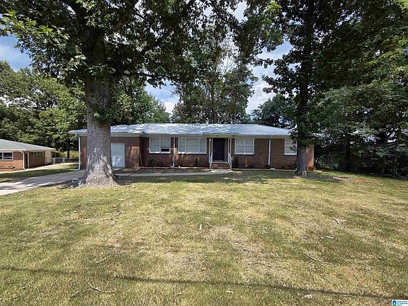 2nd image of 965 Hickory Cir
