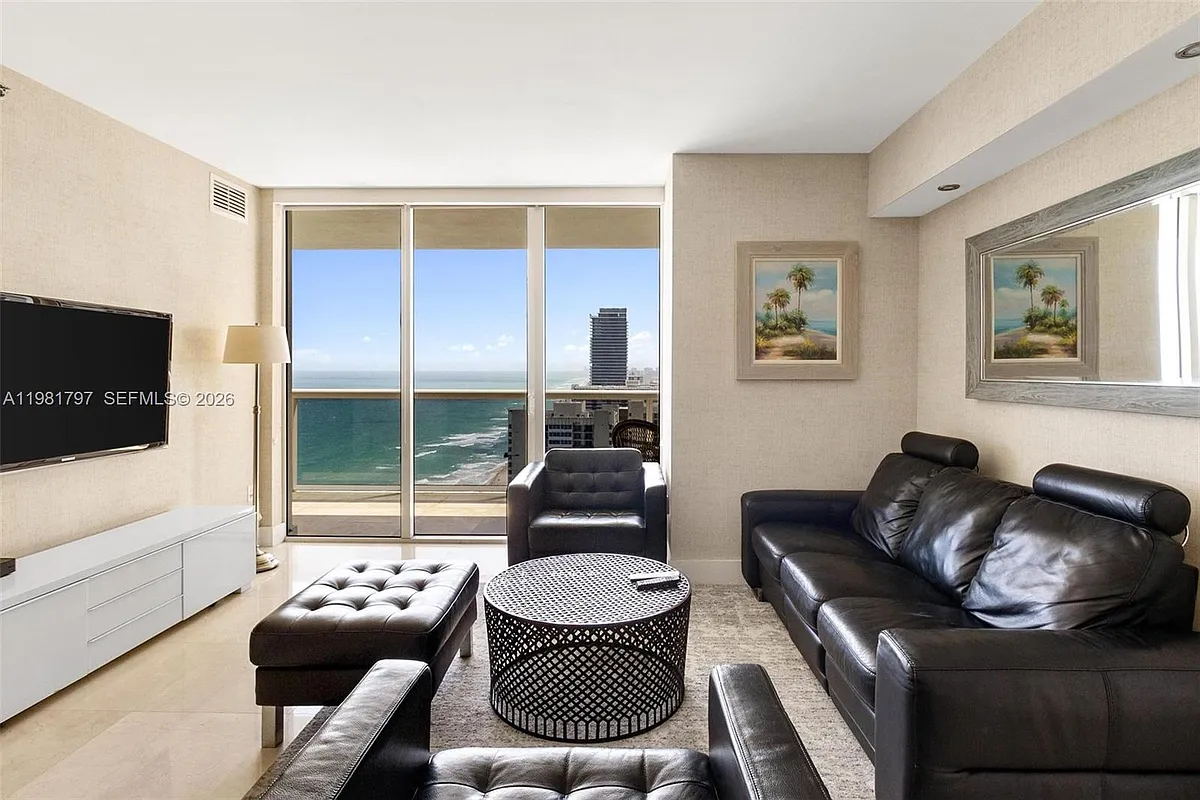 Building Photo - 1830 S Ocean Dr #2904