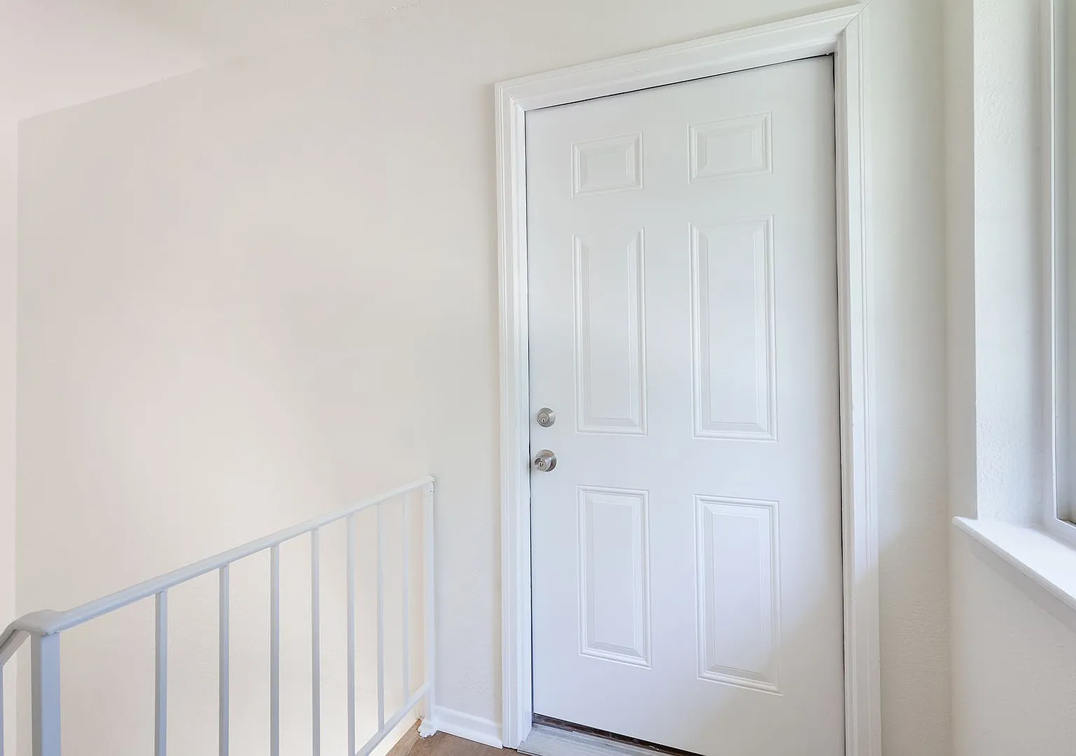 Beautiful, Fully Renovated 1bd/1ba Unit w/ Rear Deck in Ideal Smyrna Location! — Photo 3