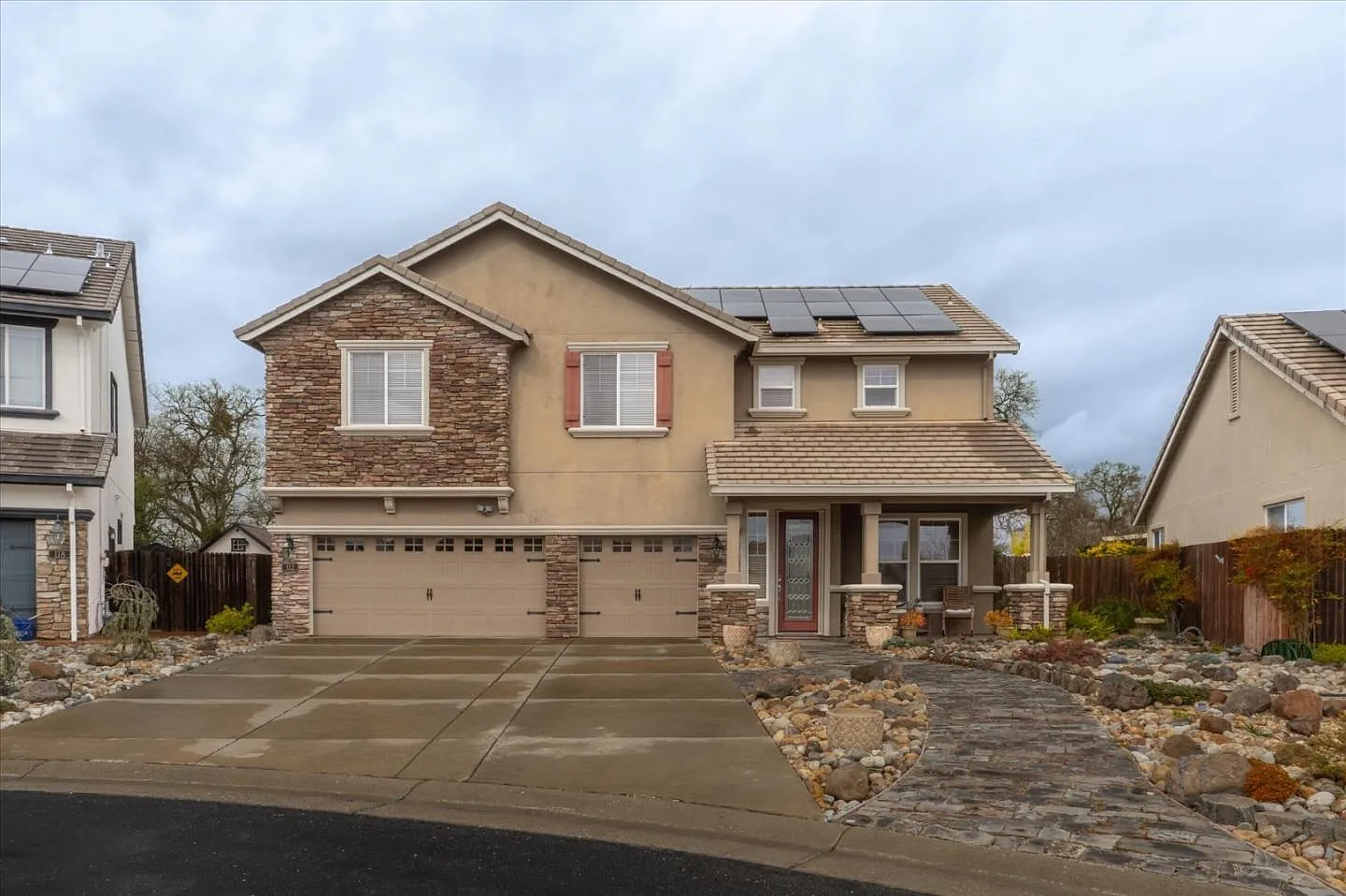 112 Gold Standard Ct photo 1