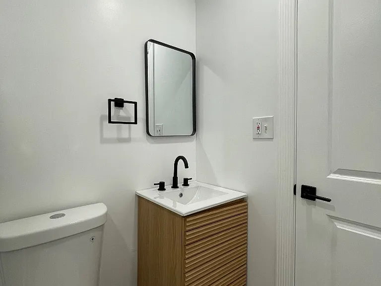 Unit Photo