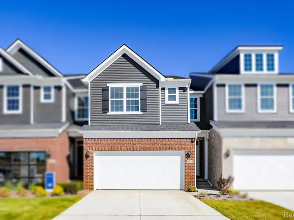 4913 Glenora Dr, Lake Orion, MI 48359
