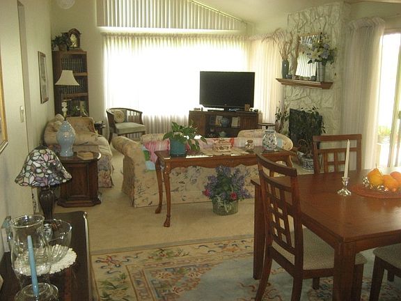 3rd image of 1132 Calle Del Baston