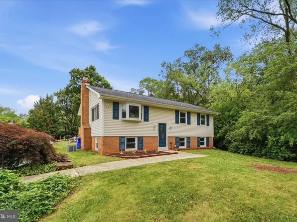 5615 Calvert Dr, Frederick, MD 21703
