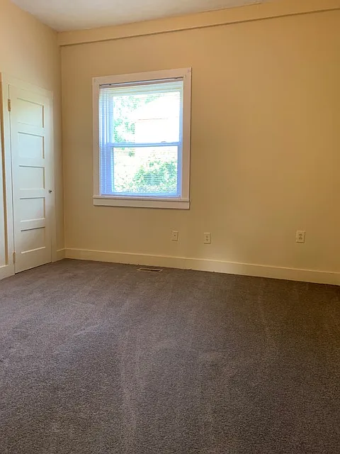 2 bed, 1025 sqft, $1,000 — Photo 3