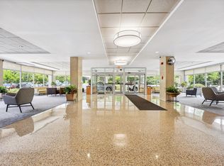 Grosvenor Park Ii, Rockville, MD 20852