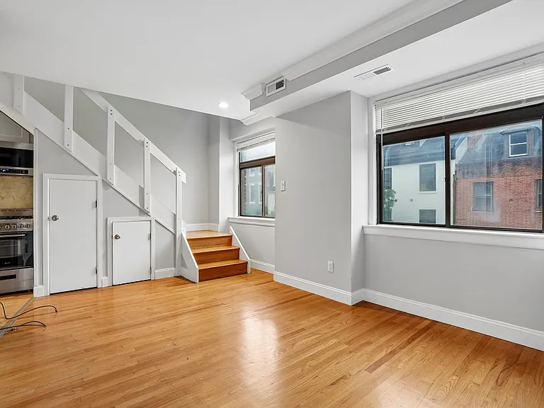 319 S 10th St #333A — Photo 3