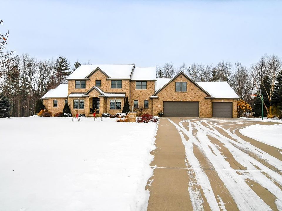1st image of 2819 Creekwood Cir