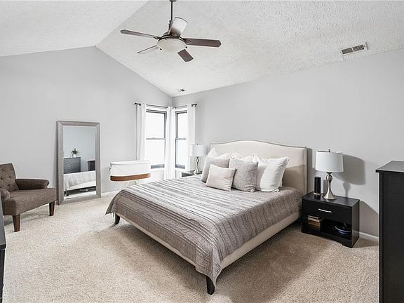 5th image of 10826 Belmont Cir