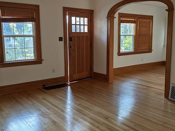 5th image of 219 Johnson Ave NW
