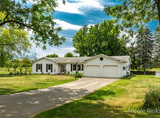 6301 Montcalm Ave SE, Clarksville, MI 48815