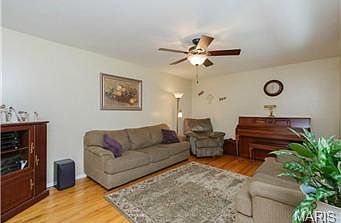 3rd image of 1235 Glenmeade Dr