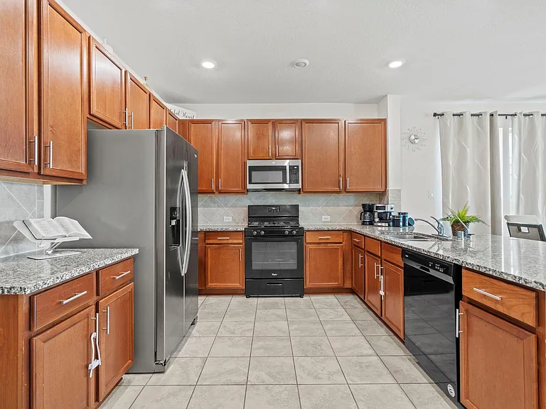 1710 Cheshire Creek Ln — Photo 7