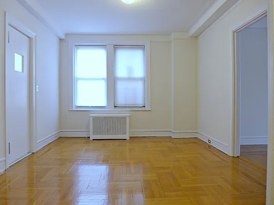 Rented by Metropolitan Equities | media 3