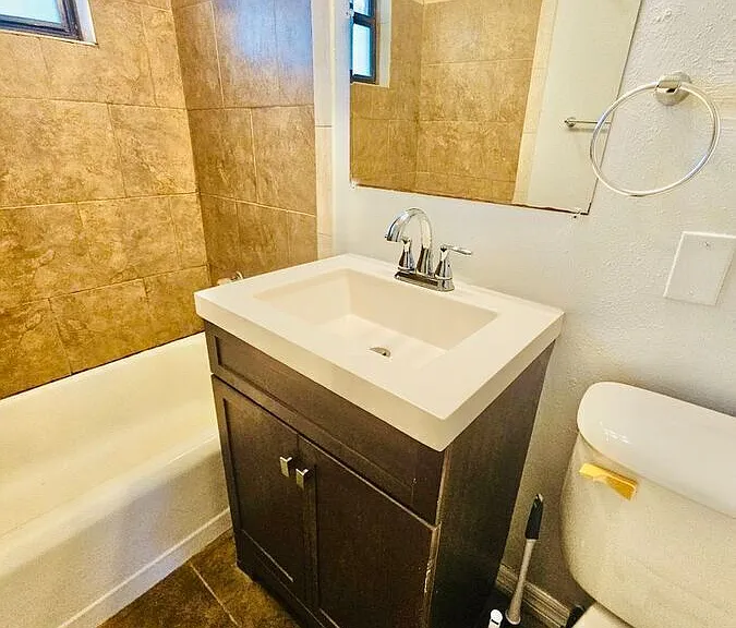 1427 Pleasant Pl — Photo 17
