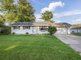 2710 Sherwood Dr, Janesville, WI 53545