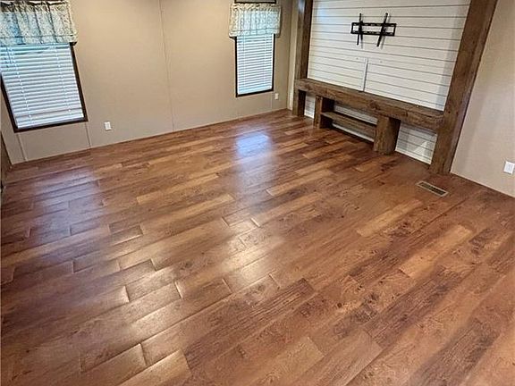 4th image of 888 Dyson Creek Rd
