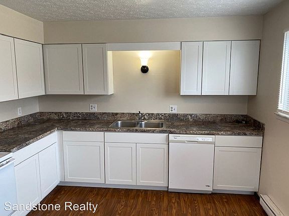4th image of 247 Brunswick Dr APT A