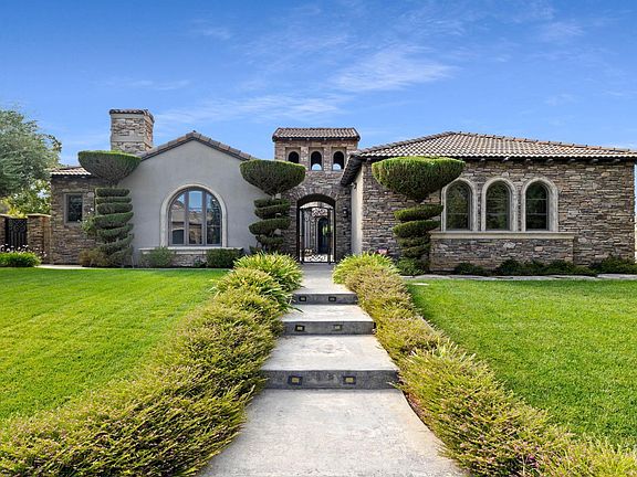 4th image of 9253 Cortona Ct