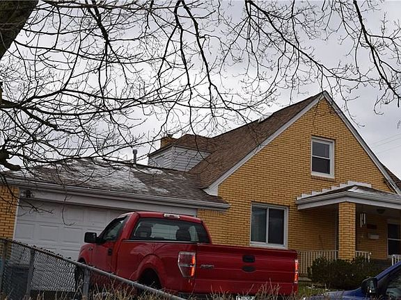 3rd image of 818 Alder Dr