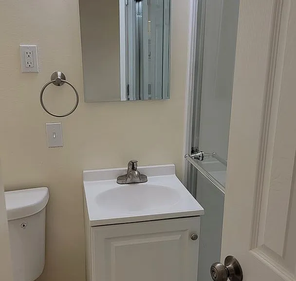 320 J St — Photo 14