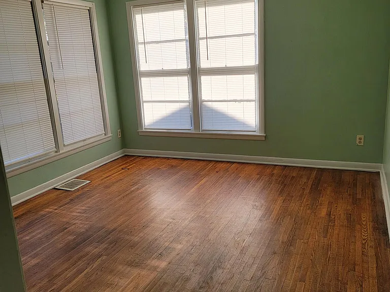 301 Romar Pl — Photo 4