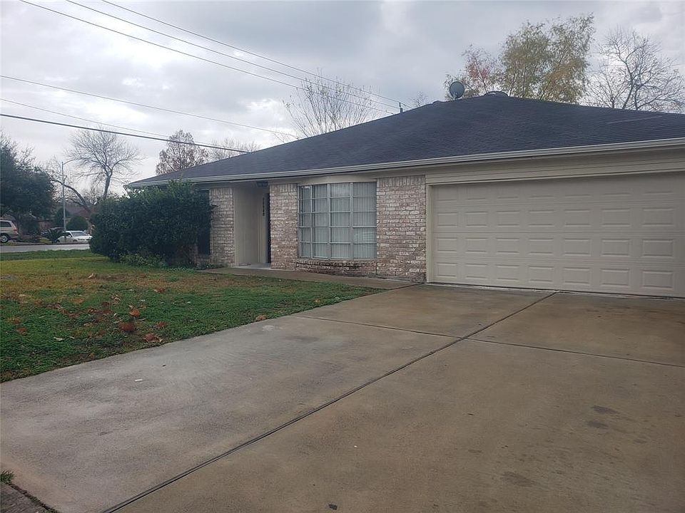 1st image of 12103 Creekhurst Dr