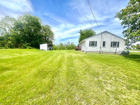 2nd image of 1862 Brooksville Germantown Rd