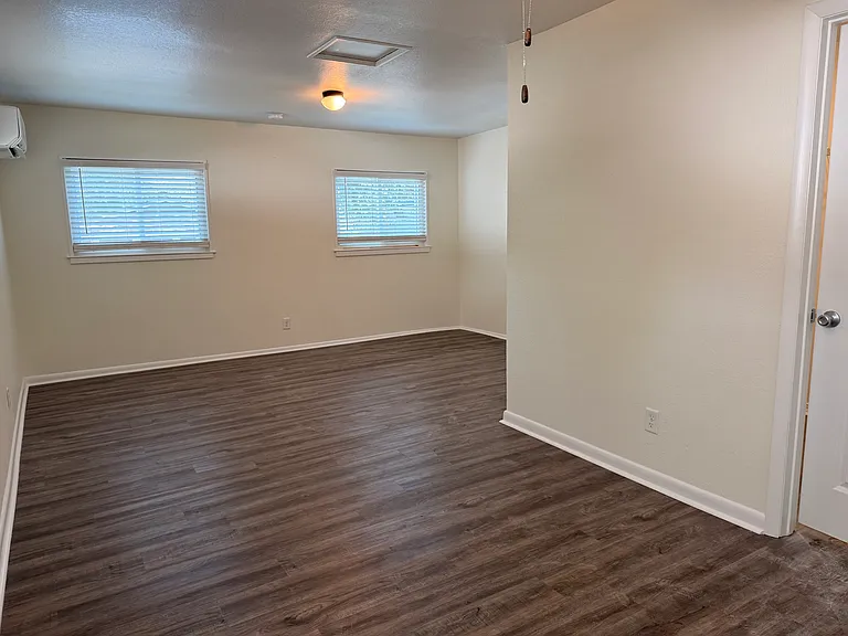 28 E Wild Briar Rd #C — Photo 22