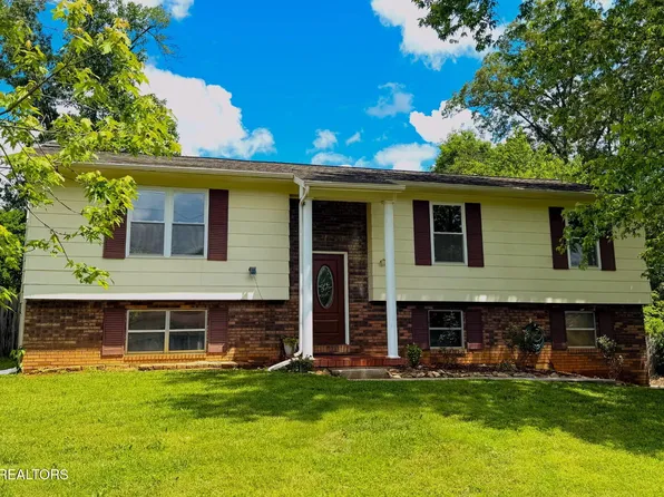 11043 Concord Woods Dr, Knoxville, TN 37934