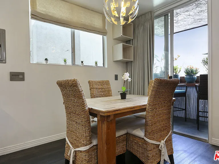 472 Rosecrans Ave — Photo 17