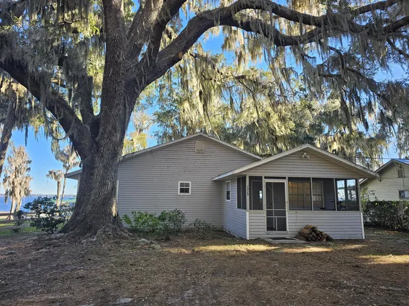 7929 NE 221st St #1, Melrose, FL 32666