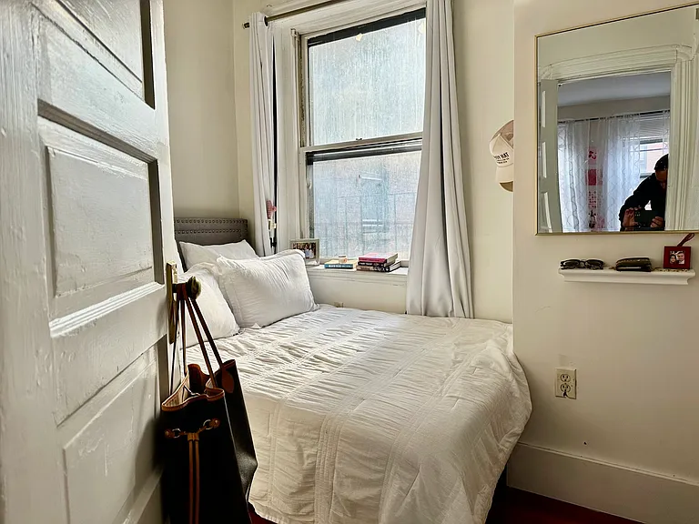 17 Irving St #9 — Photo 7